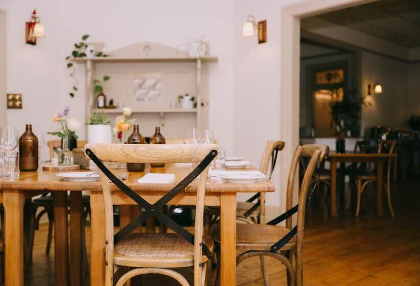 Пансион Flowerdale Estate