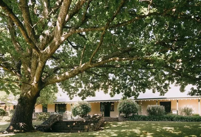 ペンション Flowerdale Estate