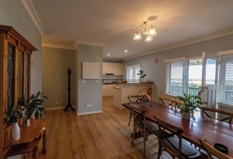 Пансион Flowerdale Estate