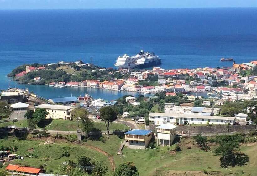 پانسیون Rnm The Clubhouse Grenada