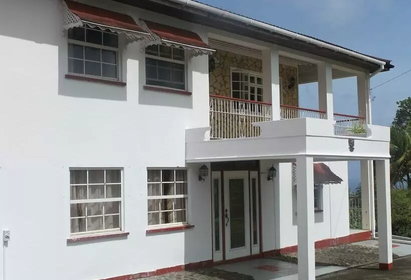 پانسیون Rnm The Clubhouse Grenada