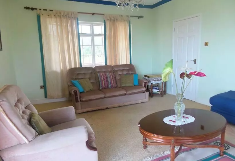 پانسیون Rnm The Clubhouse Grenada