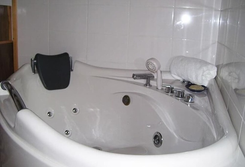 پانسیون Sunset Heal Jamaica