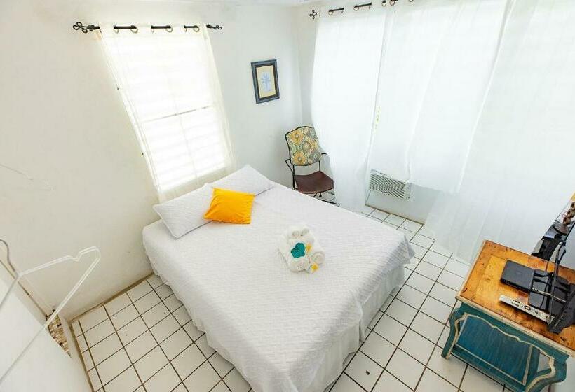 پانسیون Vieques Tropical Guest House