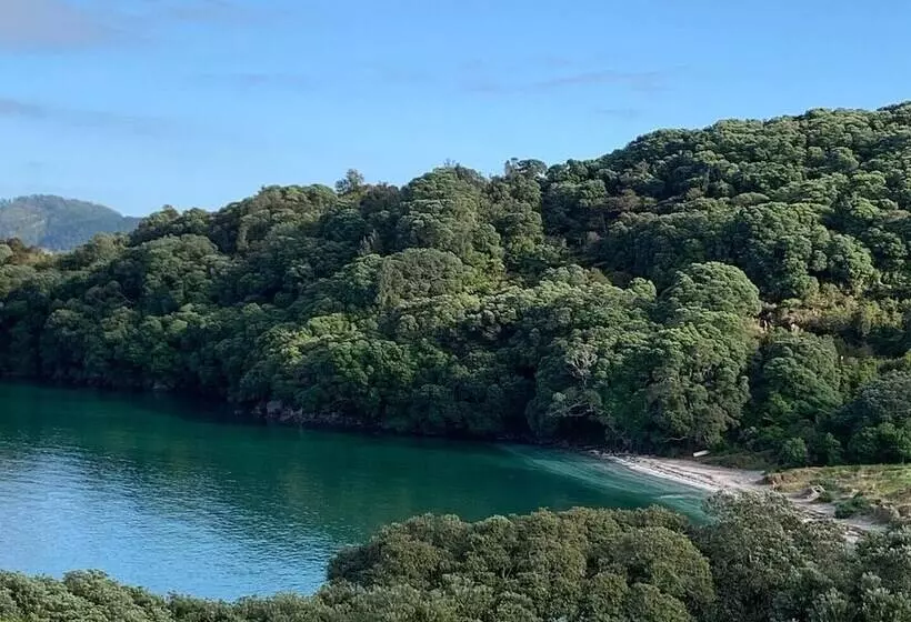 Lomakeskus Bowentown Beach Holiday Park