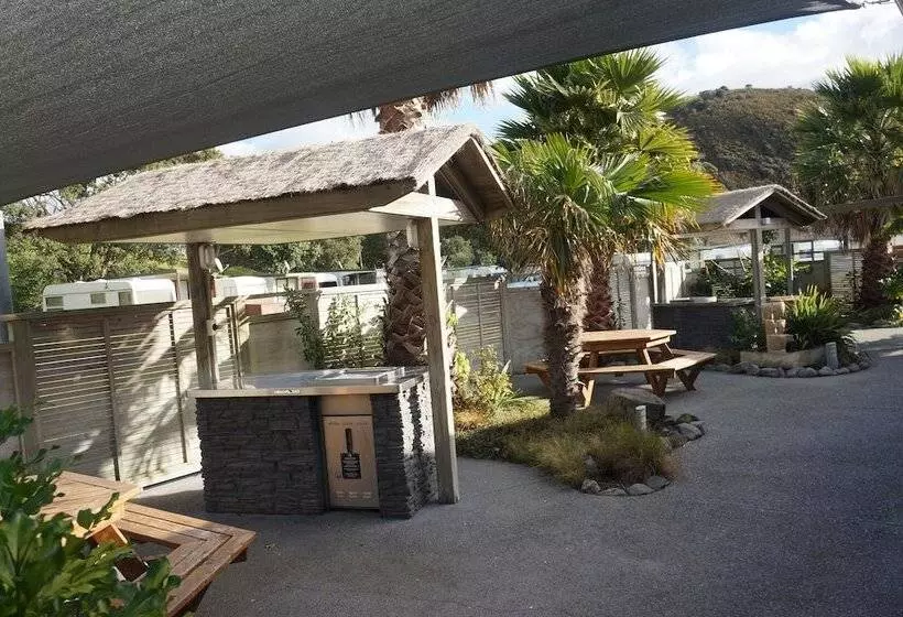 Lomakeskus Bowentown Beach Holiday Park