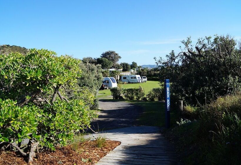 Курорт Bowentown Beach Holiday Park