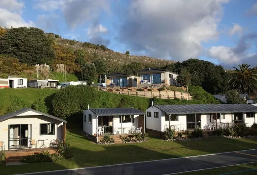 Lomakeskus Bowentown Beach Holiday Park