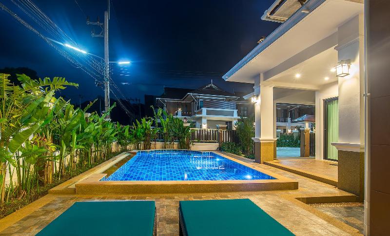 Aonang Oscar Pool Villa