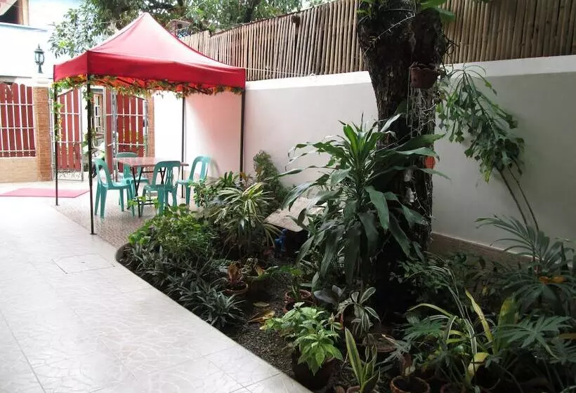 Otel Aj Travellers Inn