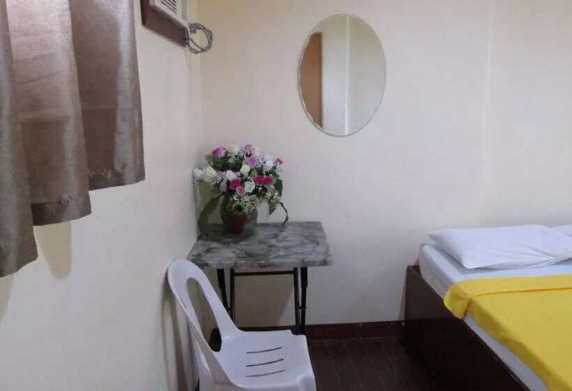 Otel Aj Travellers Inn