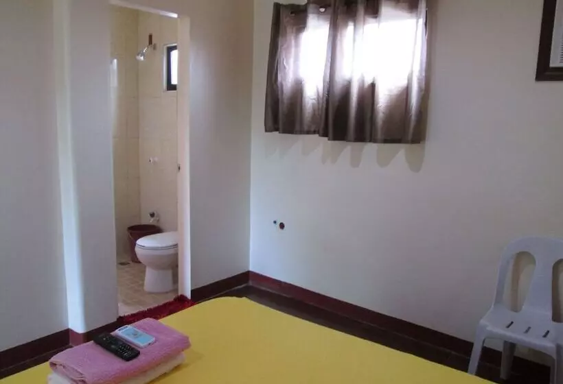 Otel Aj Travellers Inn