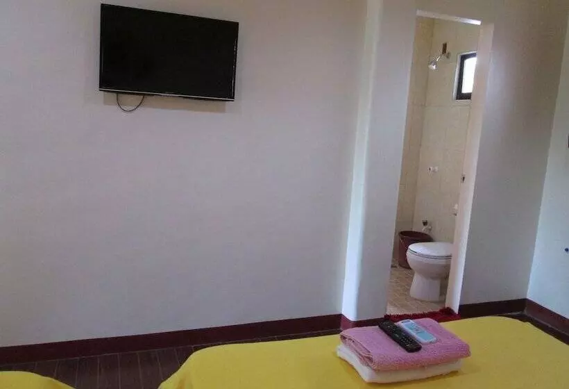 Otel Aj Travellers Inn