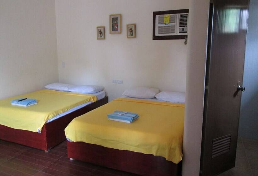 Hotel Aj Travellers Inn