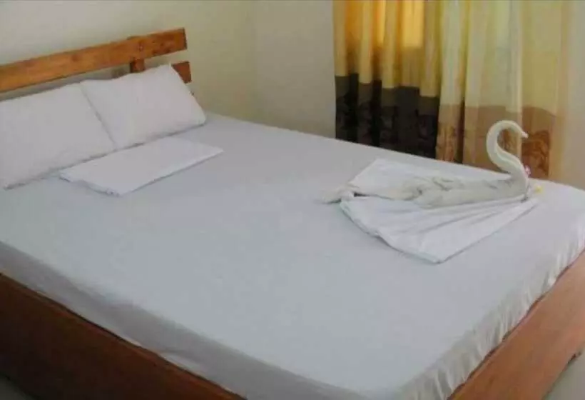 Otel Aj Travellers Inn