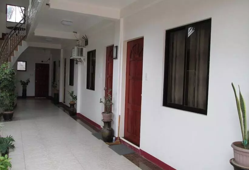 Otel Aj Travellers Inn