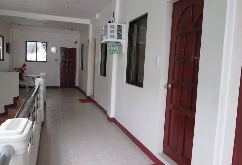 Otel Aj Travellers Inn