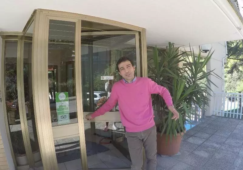 هتل Albergo Nyers