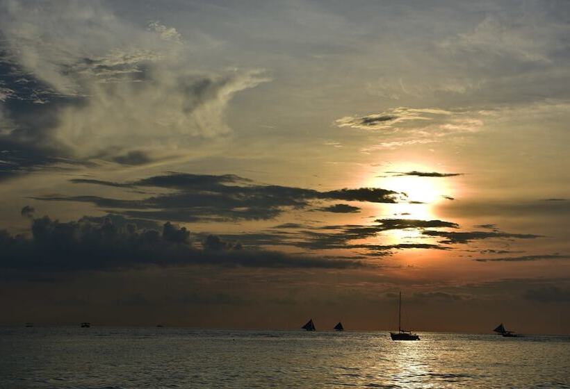 Hotel Astoria Current