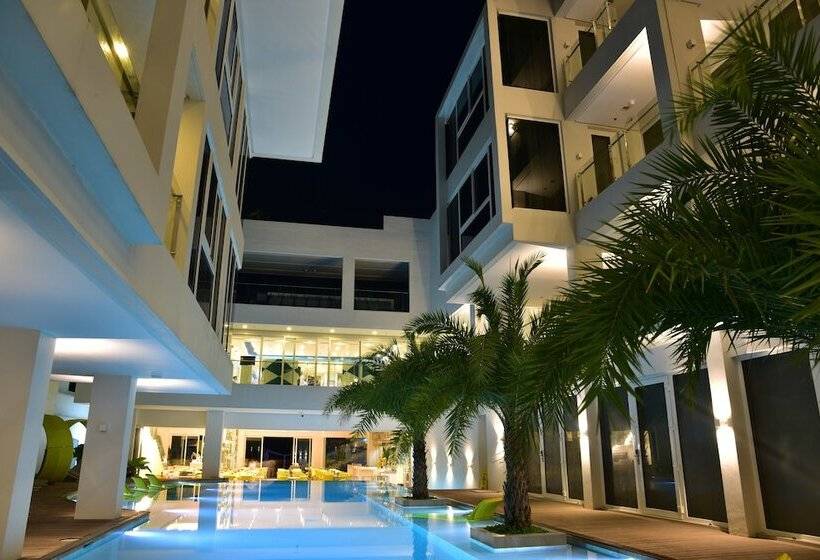 Hotel Astoria Current