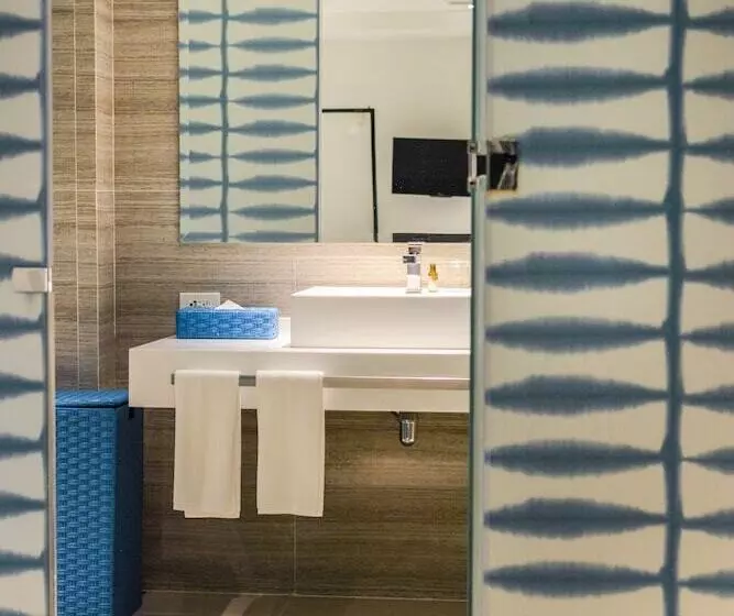 Hotel Astoria Current