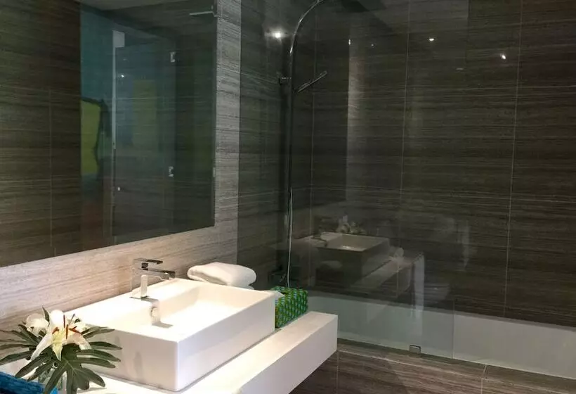 Hotel Astoria Current