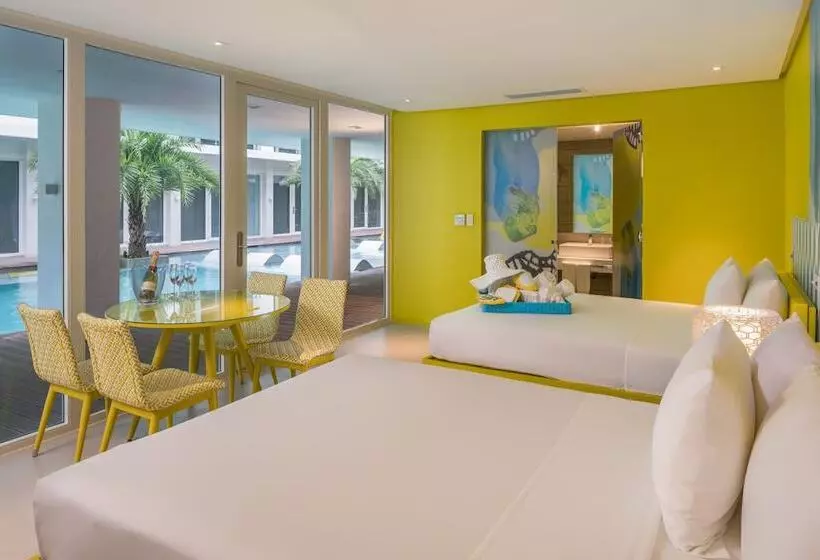 Hotel Astoria Current