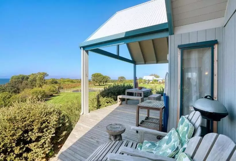 Отель Bear Gully Coastal Cottages