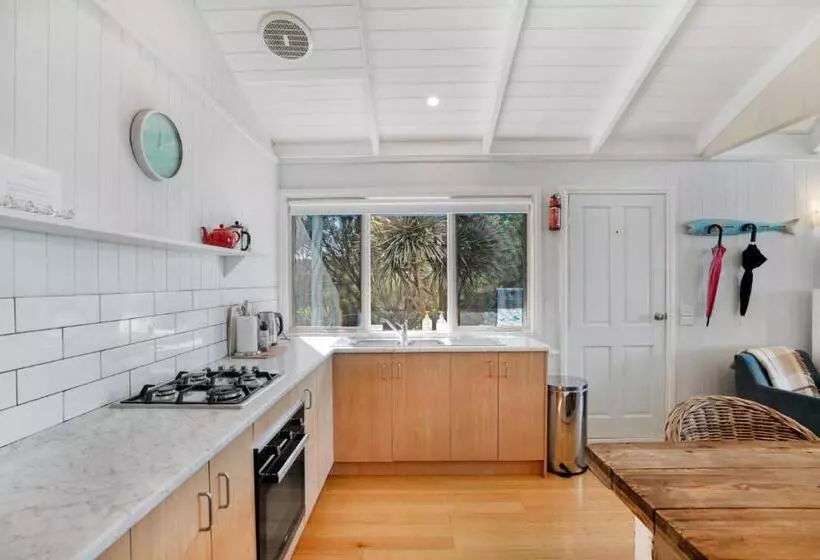 Отель Bear Gully Coastal Cottages