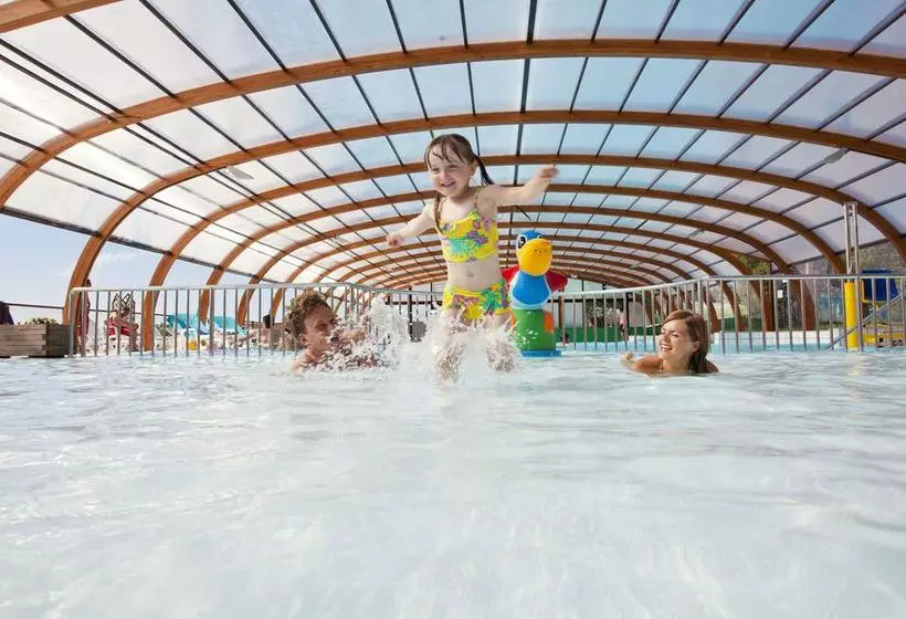 ホテル Camping Officiel Siblu Domaine De Litteau