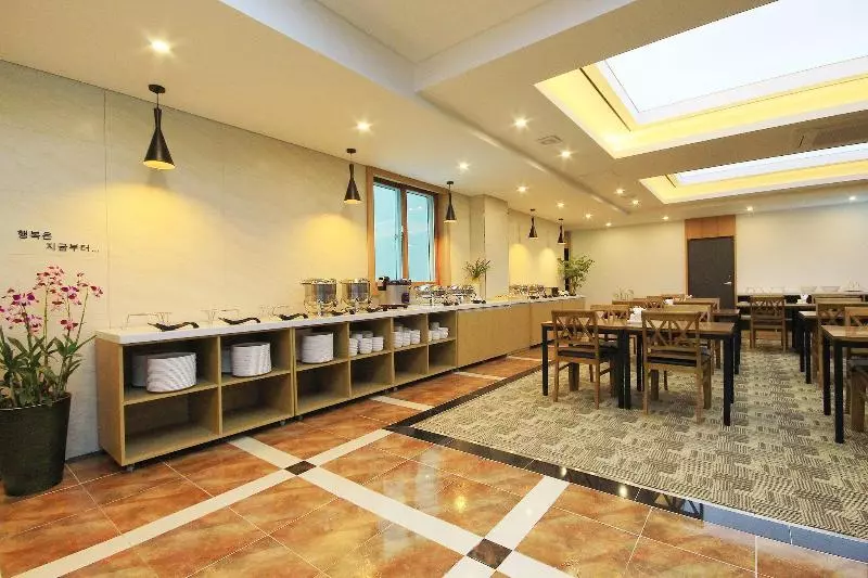 Hound Hotel Gwangju Cheomdan