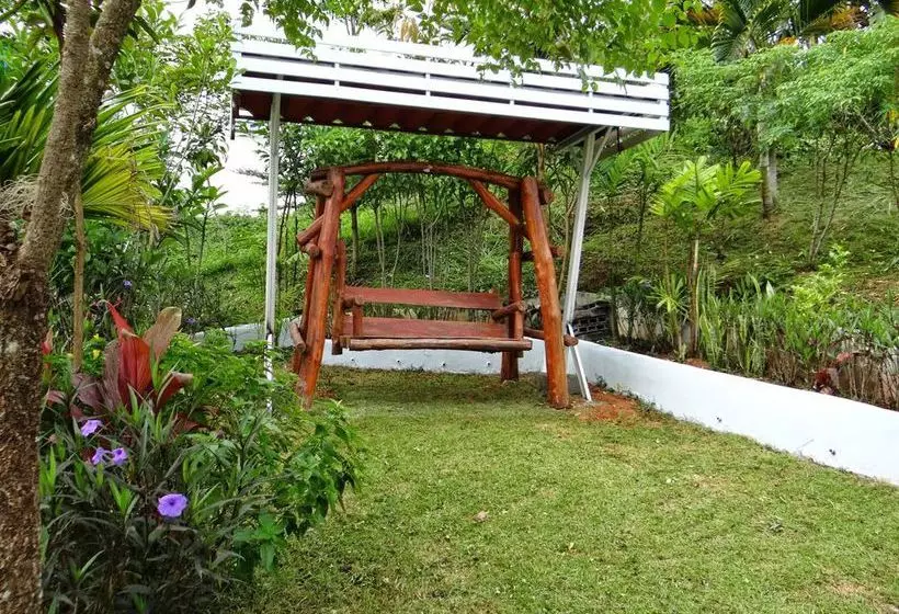 Отель Fufu In Love Cottages & Campground