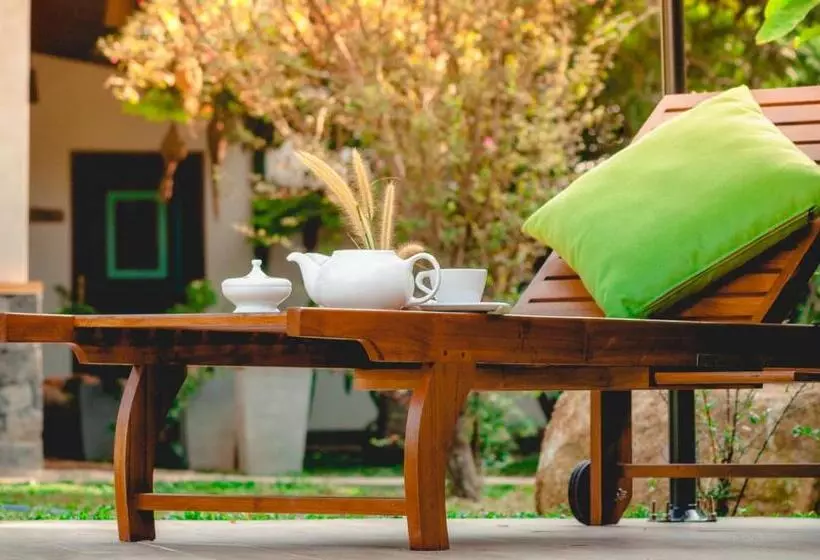 בית מלון כפרי Garcinia Leaf