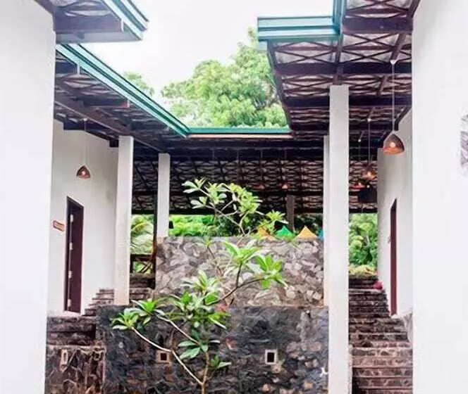 בית מלון כפרי Garcinia Leaf