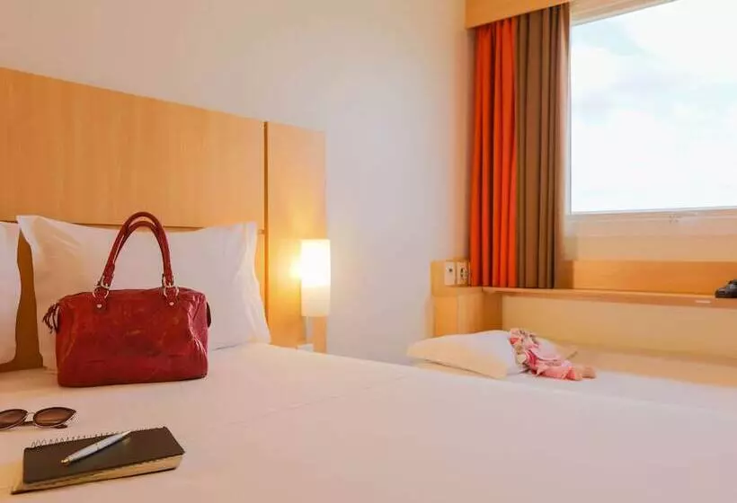 هتل Ibis Montes Claros Shopping