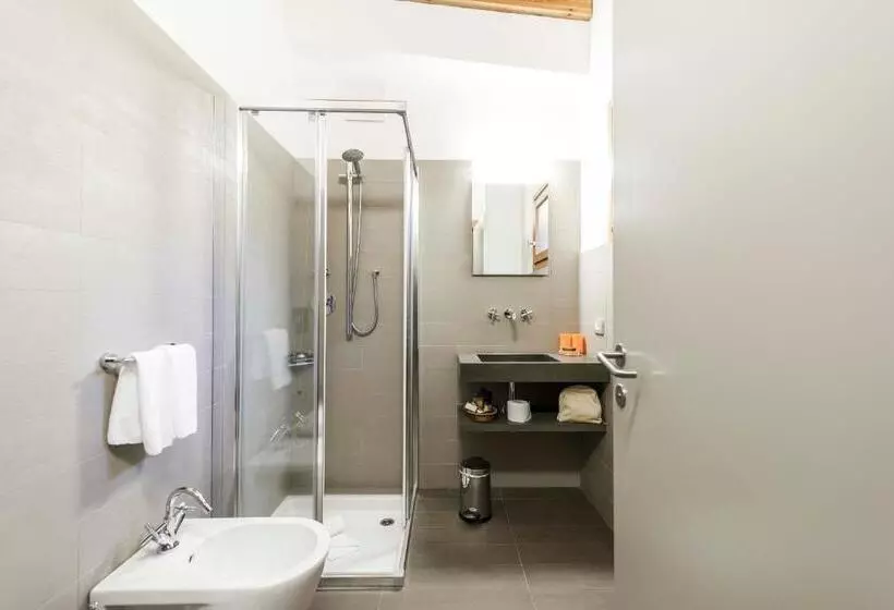 Отель Le Scuole B&b   By Collemassari Hospitality