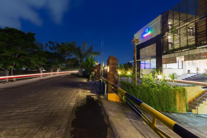 فندق Reddoorz Plus Near Mall Bali Galeria 2