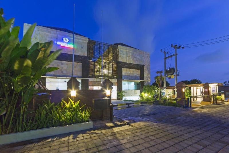 فندق Reddoorz Plus Near Mall Bali Galeria 2