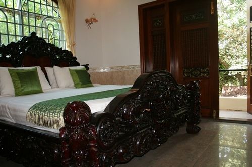 فندق River Village Manor