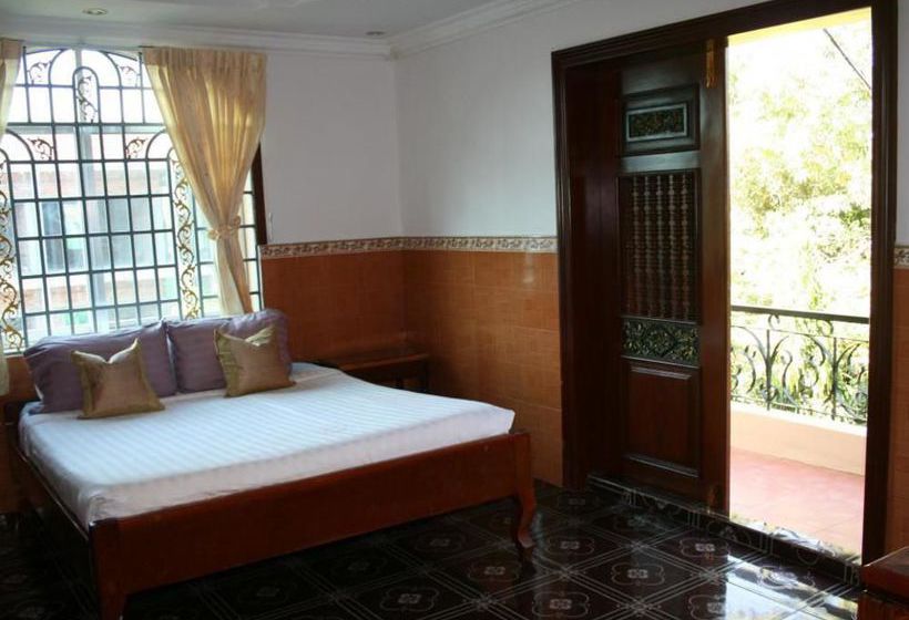 فندق River Village Manor