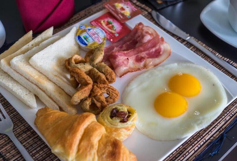 Отель Taman Surgawi Resort & Spa