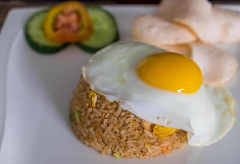 Отель Taman Surgawi Resort & Spa