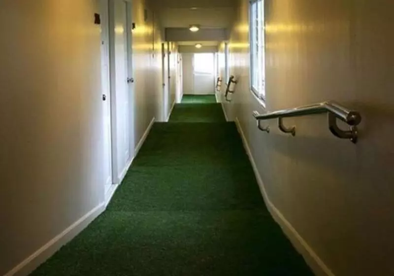 The Farm House Hotel Ranong