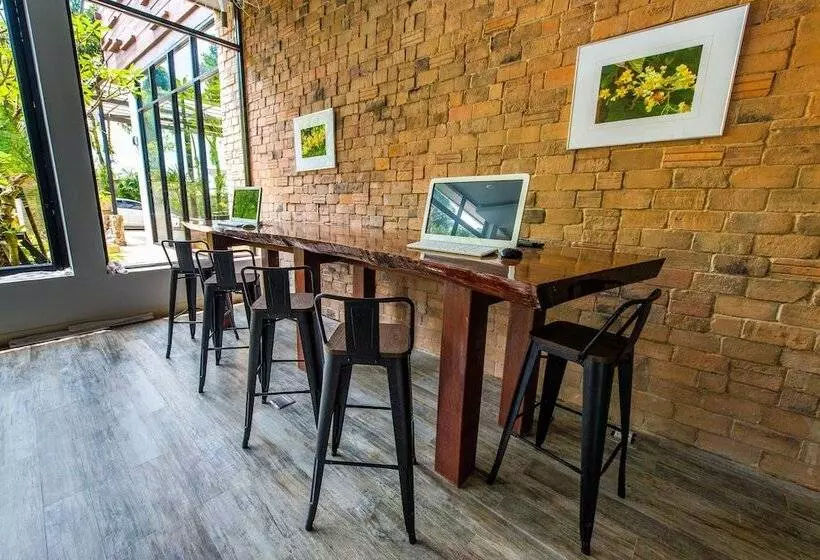 The Farm House Hotel Ranong