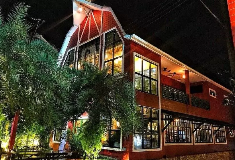 The Farm House Hotel Ranong