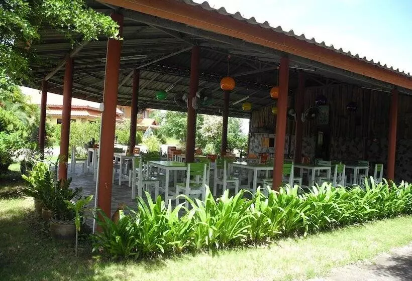 בית מלון כפרי The Garden Resort Nongkhai