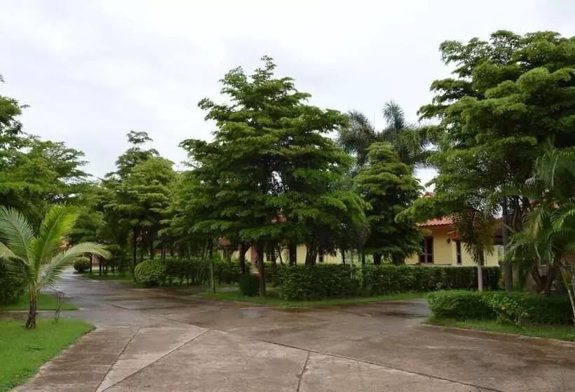 בית מלון כפרי The Garden Resort Nongkhai