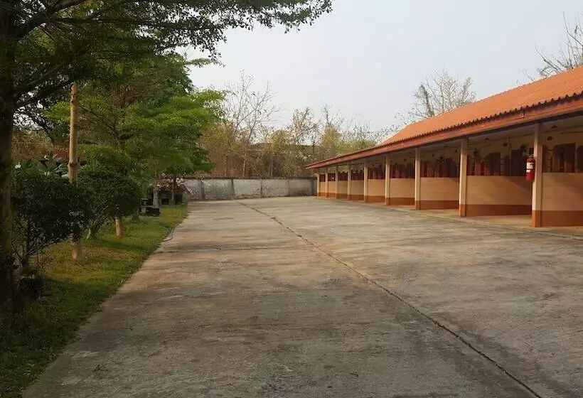 בית מלון כפרי The Garden Resort Nongkhai