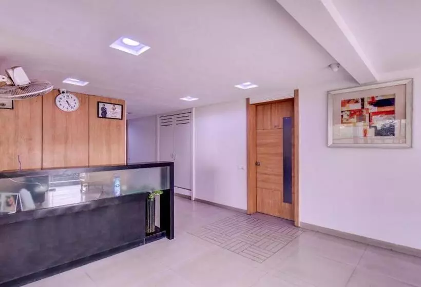 هتل Treebo Admiral Suites New Usmanpura