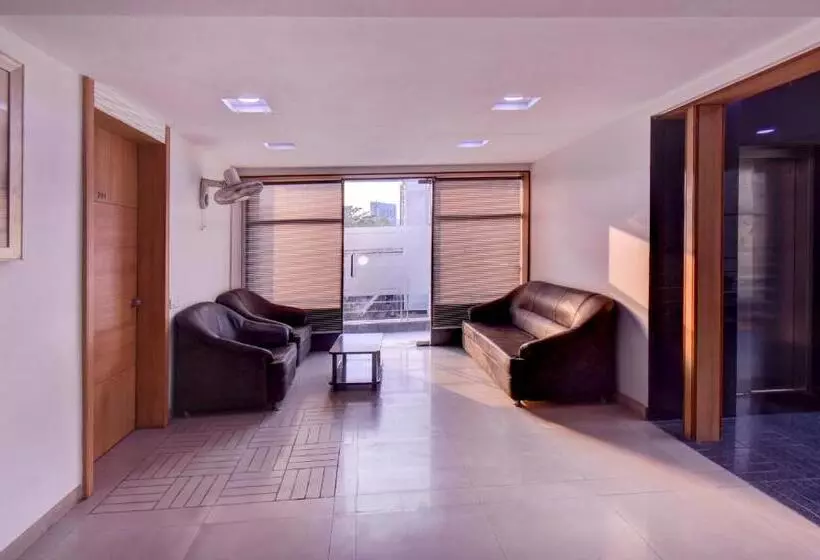 هتل Treebo Admiral Suites New Usmanpura